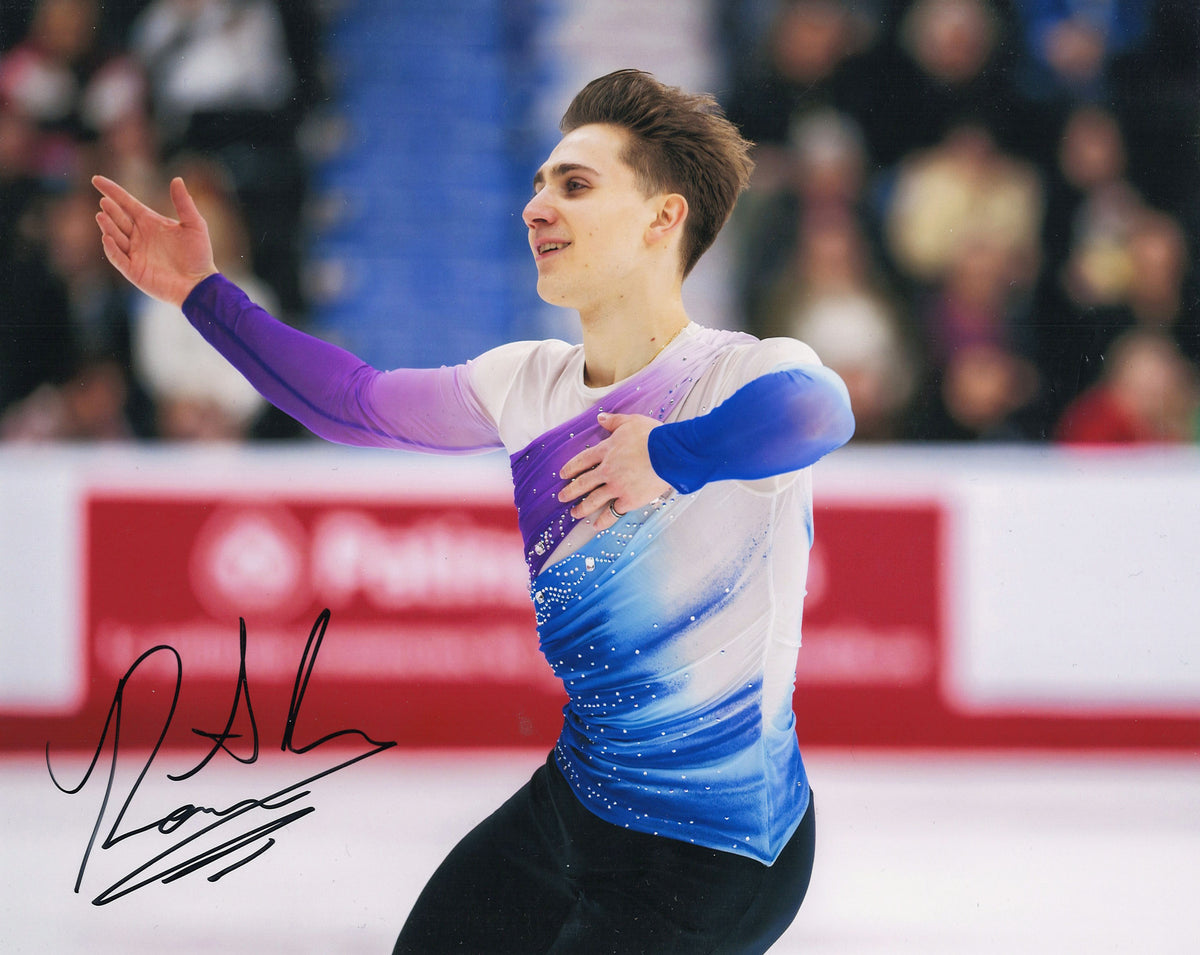 2026 Roman Sadovsky Autographed Photo – STARS ON ICE OFFICIAL STORE
